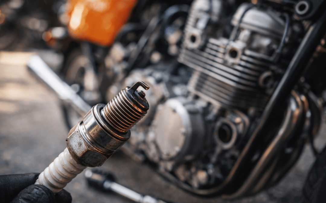 Quels sont les signes indiquant qu’une bougie de moto doit être remplacée ?